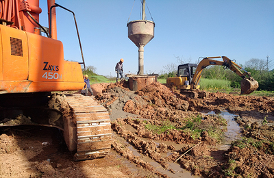 527国道崇仁江大桥桩基工程圆满完工，高效混凝土切割技术保障施工质量